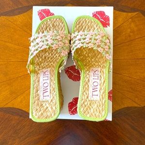 Two Lips “Sheldon” Women’s size 5. EUC